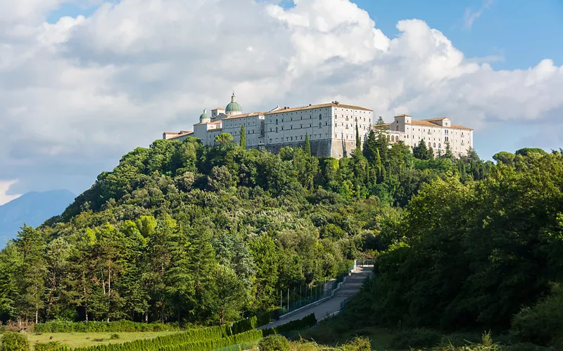 Montecassino abbey, italy, rebuilding after second world war