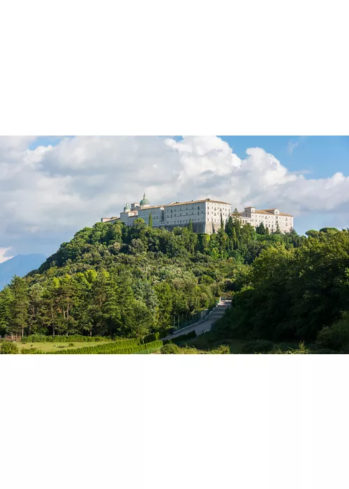 Montecassino abbey, italy, rebuilding after second world war