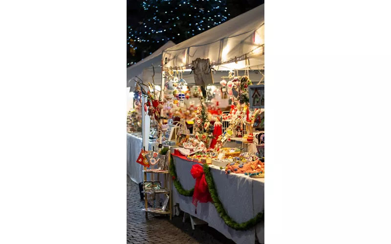 Handmade shopping and markets