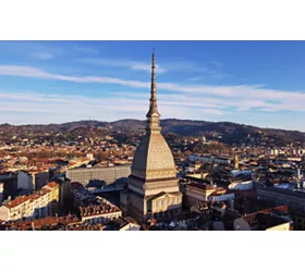 Torino in vespa: la Mole Antonelliana