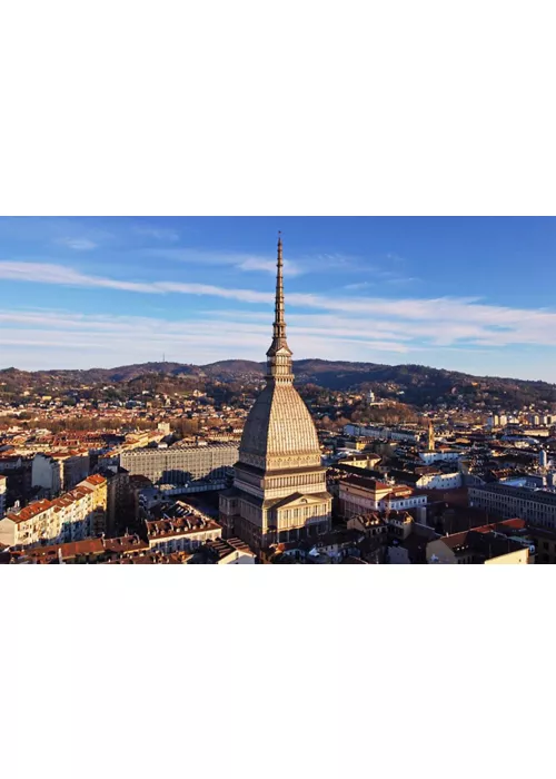 Torino in vespa: la Mole Antonelliana