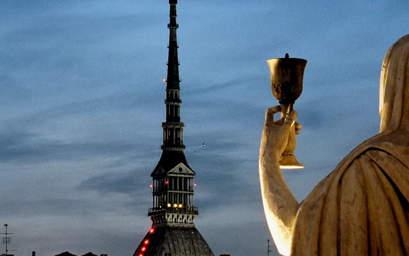 La Mole Antonelliana tra riti, magia e leggende 