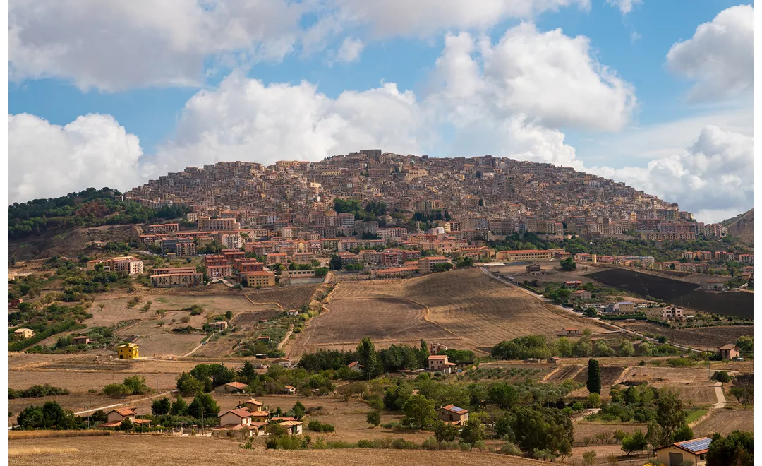 Veduta di Gangi dal basso