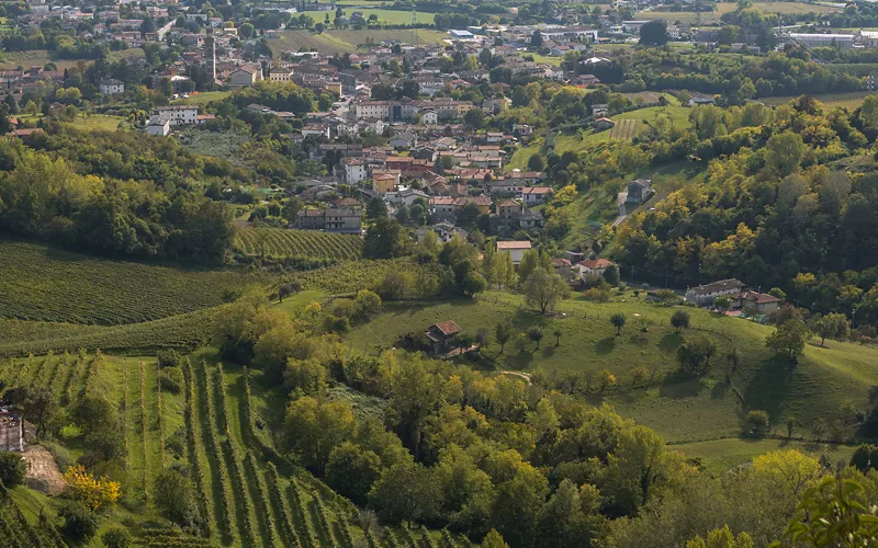 Caneva, dove vigneti e montagne si incontrano