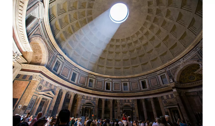 Pantheon di Roma e Palazzo Patrizi Montoro: Biglietto Skip The Line + App Audioguida