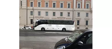 Roma: Trasferimento in autobus di sola andata dalla Stazione Termini all'Aeroporto di Fiumicino