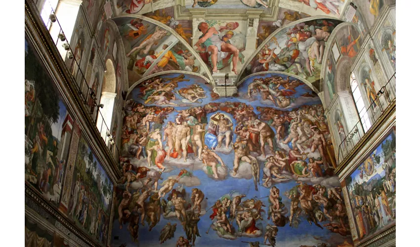Vatican Museums & Colosseum: Guided Tour
