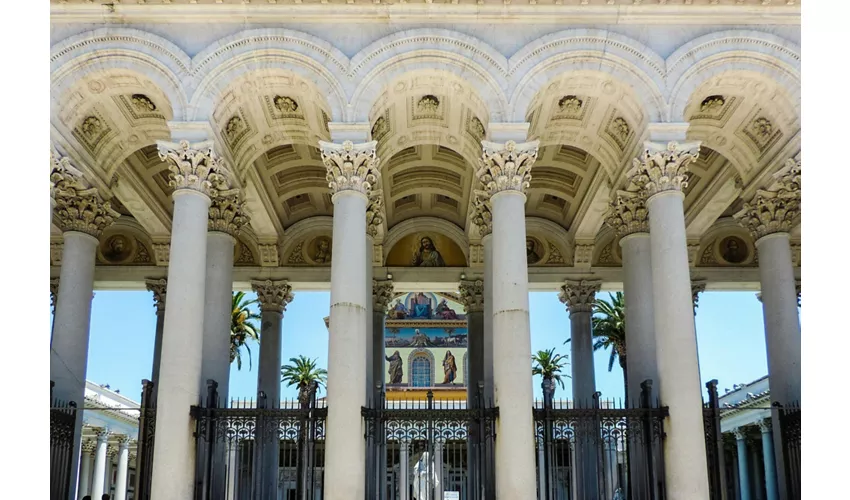 Roma: Tour guidato delle tre Basiliche Papali e della Scala Santa