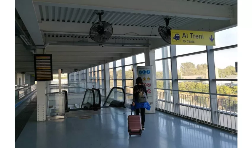 Cagliari: Trasferimento in treno di sola andata dall'aeroporto di Elmas alla stazione di Cagliari