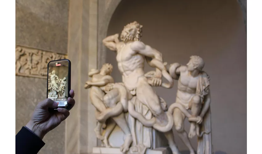 Vatican Museums & Sistine Chapel: Fast Track Ticket + Guided Tour