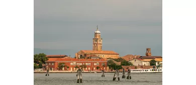 Venice: Murano and Burano Boat Tour