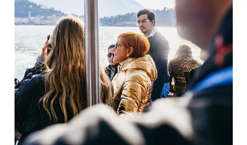 Comer See & St. Moritz: Tagestour ab Mailand + Fahrt mit der roten Bernina-Bahn & Bootstouren