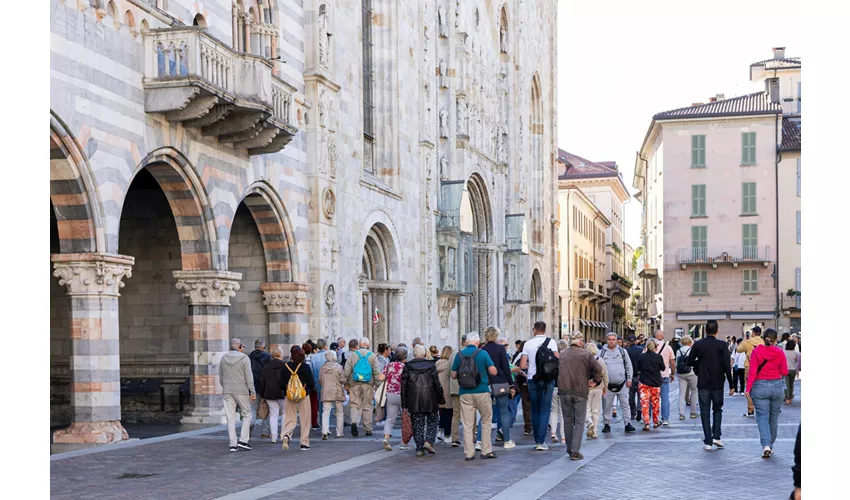 Como e Bellagio: gita guidata di un giorno da Milano + tour in barca