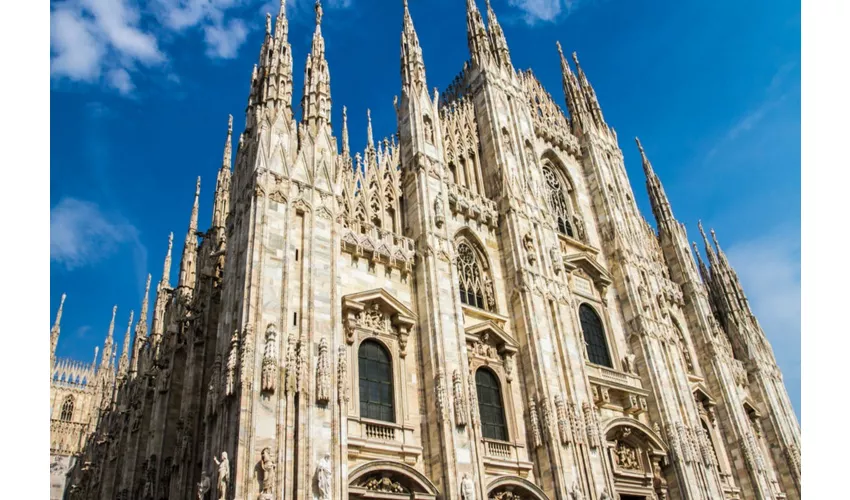 Duomo di Milano e Terrazze: Tour Guidato + Tour a Piedi di Vittorio Emanuele