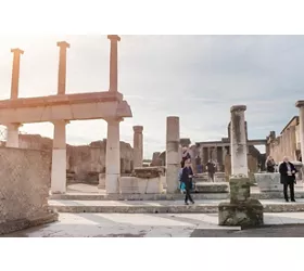 Pompei: Gita guidata di un giorno da Roma + pranzo