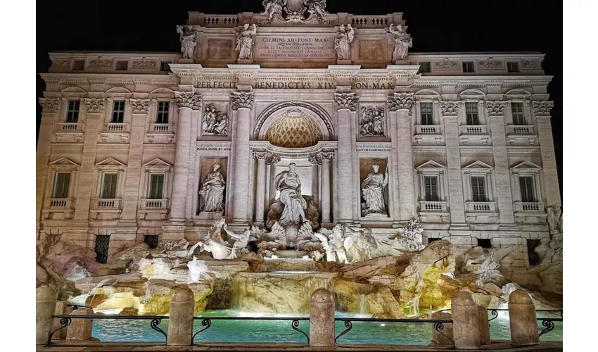 Roma: Visita nocturna en grupo reducido