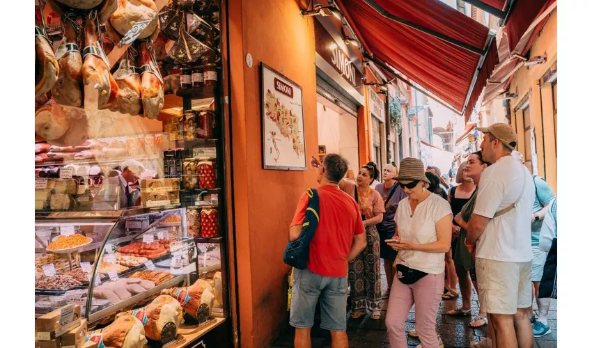 Bolonia: Visita guiada a pie + Entrada al Archiginnasio