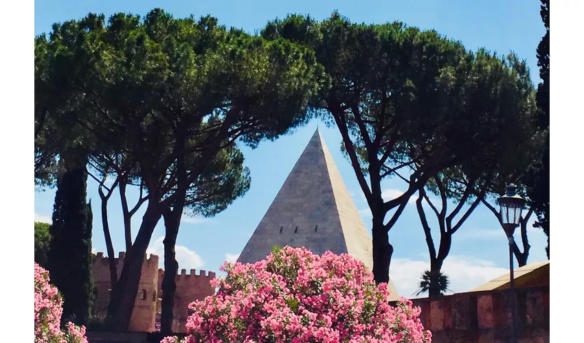 Roma: Tour della città in bicicletta elettrica + cibo di strada locale