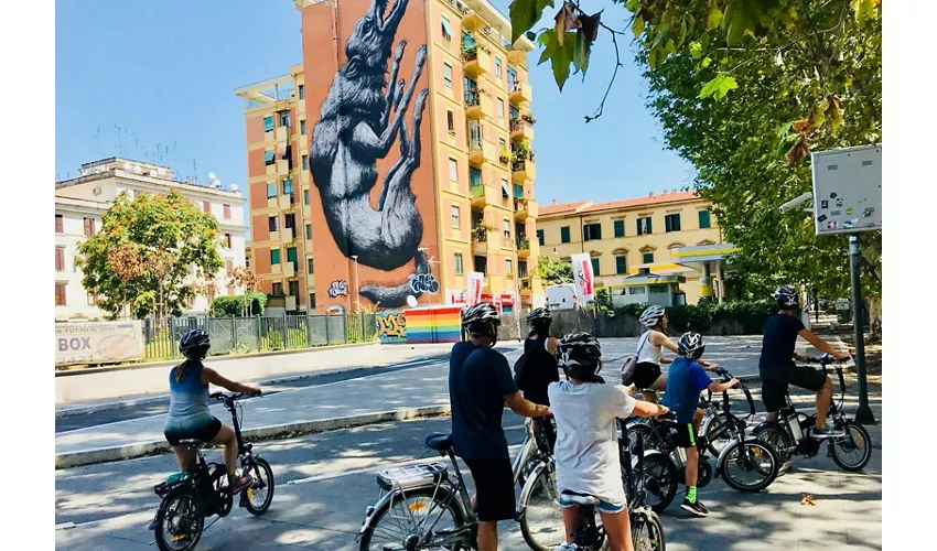 Roma: Tour della città in bicicletta elettrica + cibo di strada locale