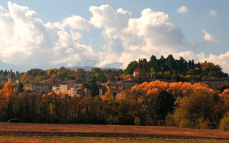 Tra borghi fortificati e paesaggi del Montefeltro