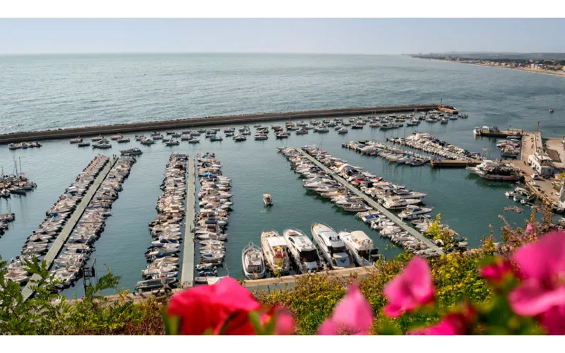 Sulla Riviera del Conero riconoscere il set è la parte facile