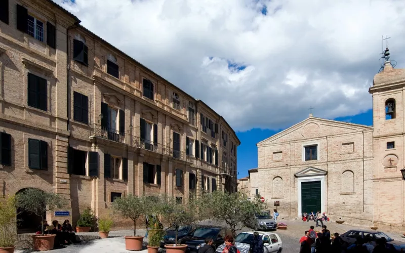 A Recanati il set è la vera casa di Leopardi