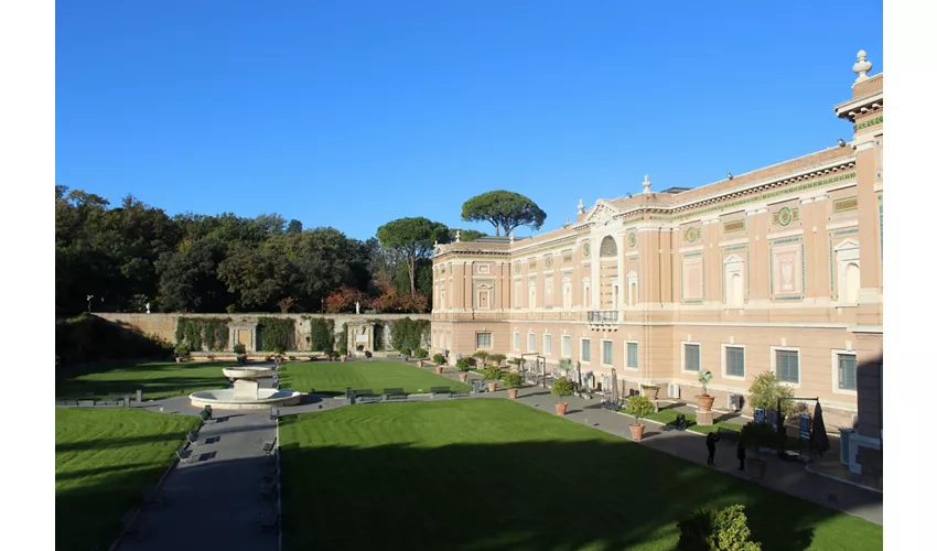Vatican Museums & Sistine Chapel: Fast Track Ticket + Guided Tour