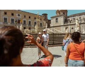 Palermo: Visita guiada a pie para grupos pequeños con el Palacio de los Normandos