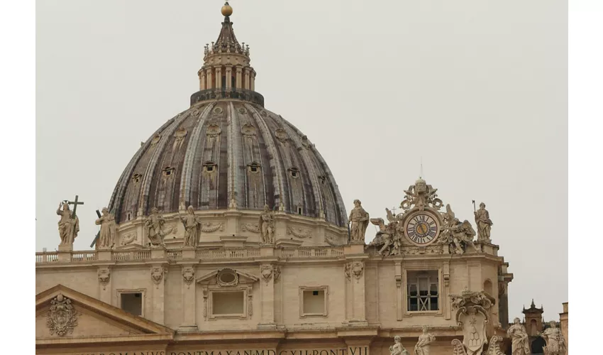 St. Peter's Basilica: Fast Track Entry + Audio Guide