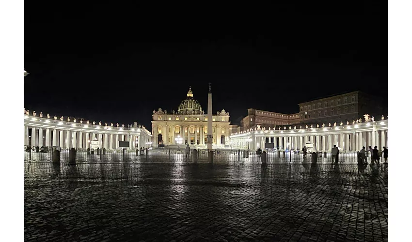 Basilica di San Pietro e Grotte Vaticane: Tour guidato + scalata della cupola