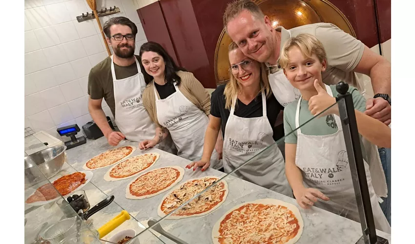 Rome: Tiramisu and Pizza Cooking Class