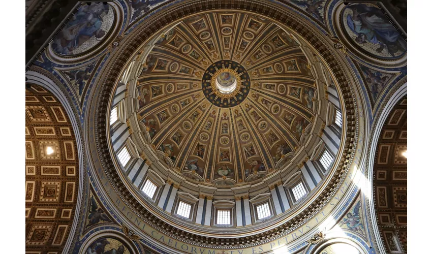 Basilica di San Pietro: Ingresso riservato con scorta + audioguida