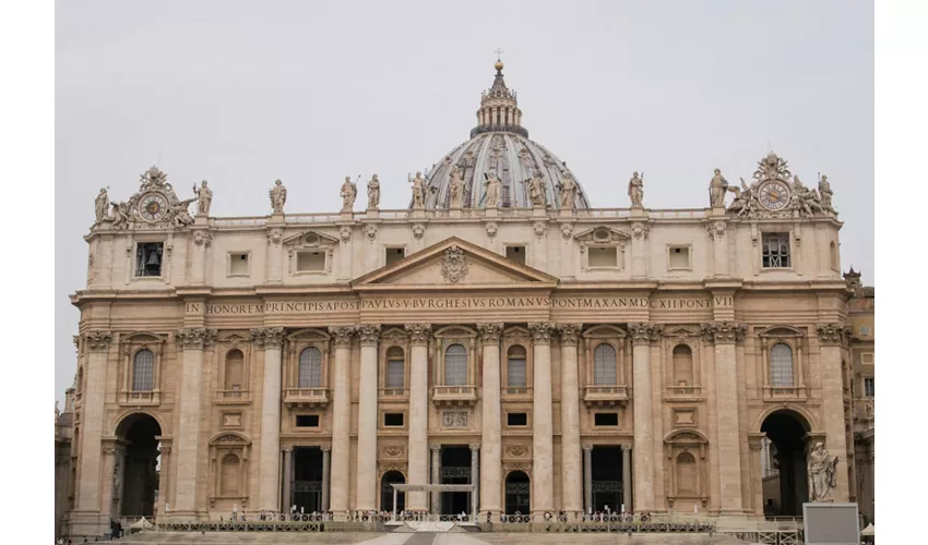 St. Peter's Basilica: Fast Track Entry + Audio Guide