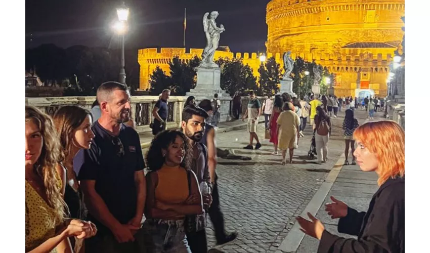 Rome: Ghost and Murder Small-Group Guided Tour