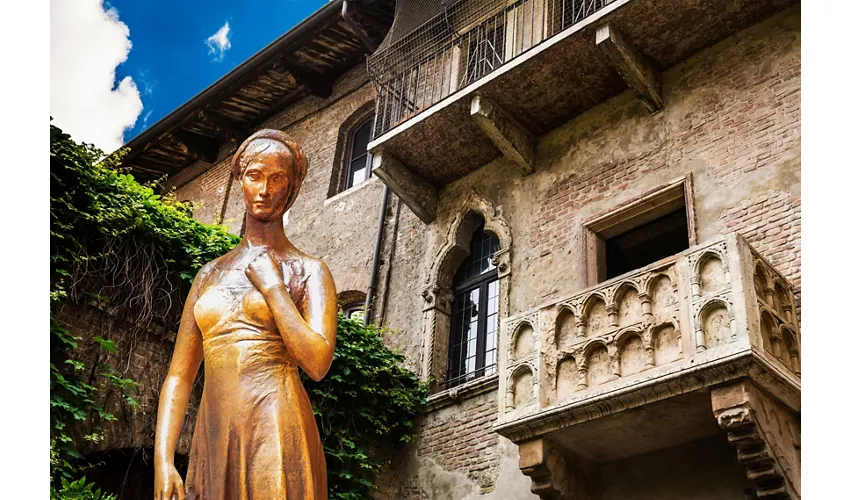 Verona, Lake Garda & Sirmione: Guided Tour from Venice + Boat Cruise