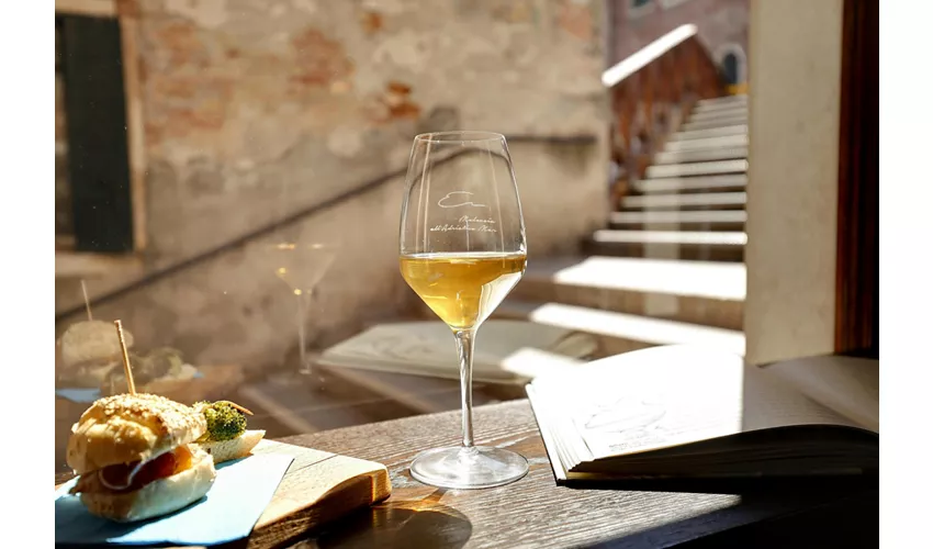 Venice: Local Wine Tasting Tour