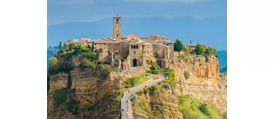 Civita di Bagnoregio, Montepulciano e Orvieto: Tour da Roma + Pranzo e Vino