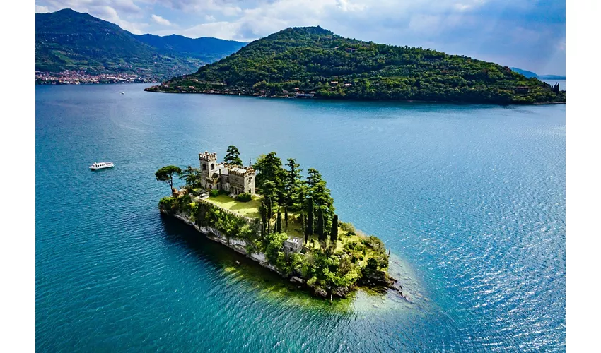 Crucero por el Lago Iseo, Monte Isola y Excursión de un Día a Bérgamo desde Milán