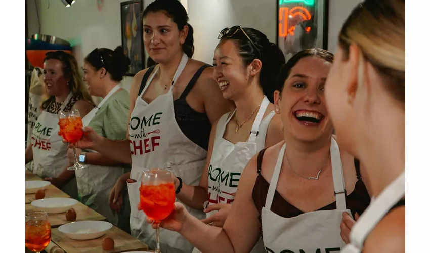 Corso di cucina "Spritz e spaghetti a Roma": pasta fresca + 3 cocktail