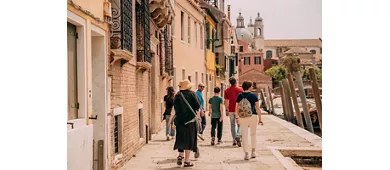 Venice: Guided Rooftops Tour + Prosecco Tasting