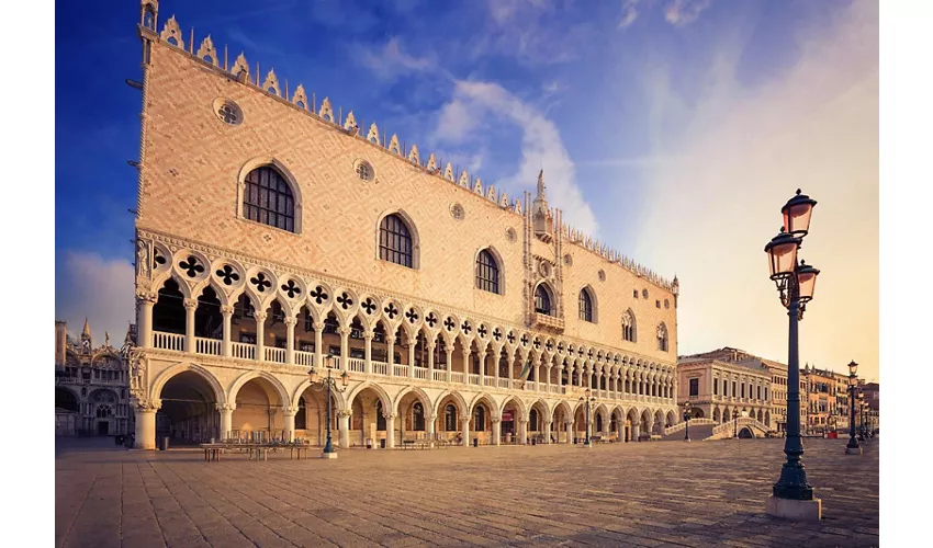 Doge’s Palace & St. Mark’s Basilica: Small Group Guided Tour