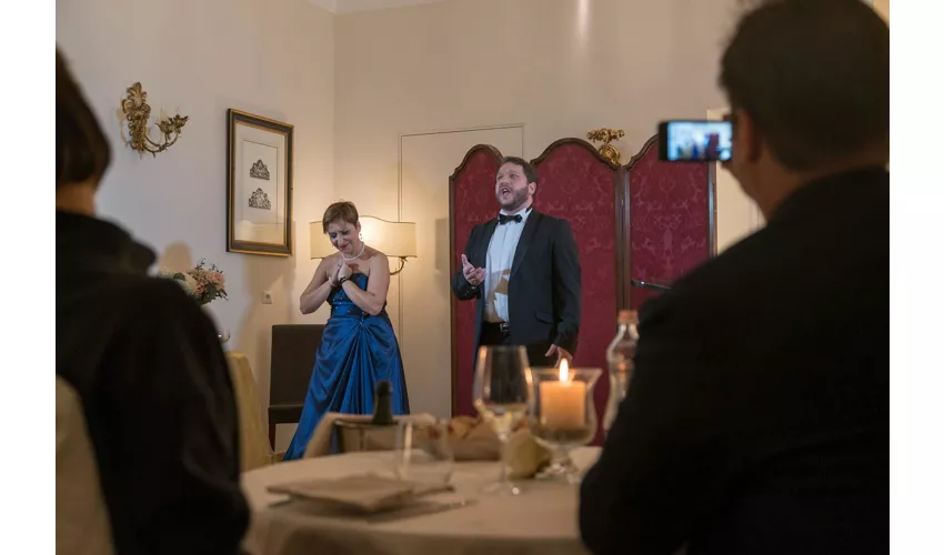 Palacio Pamphilj Roma: Cena de Ópera con Actuaciones en Directo