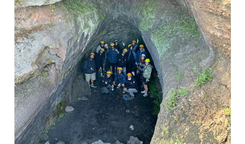 Monte Etna: Excursión en Jeep, Monte Sartorius + Cueva de los Ladrones