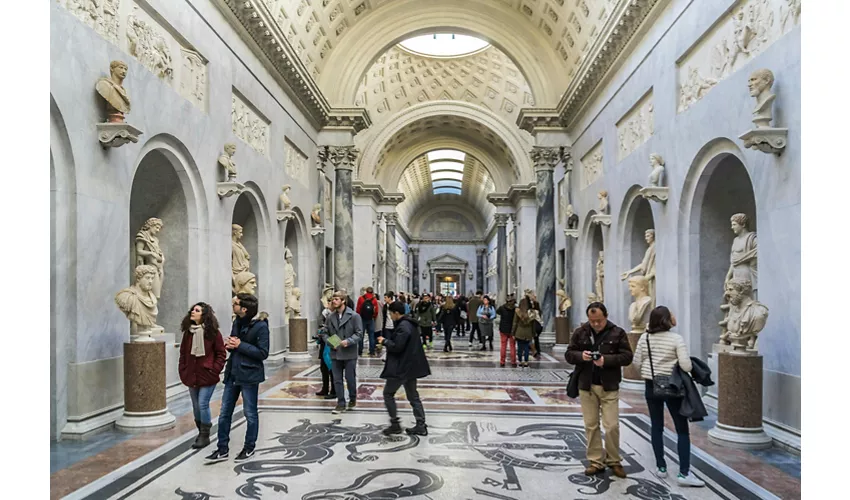 Vatican Museums & St. Peter's Basilica: Fast Track Ticket + Guided Tour
