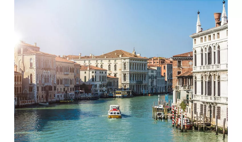 Traditional Gondola Serenade on Grand Canal