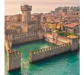 Lago di Garda: Tour in Barca di 25 Minuti della Penisola da Sirmione