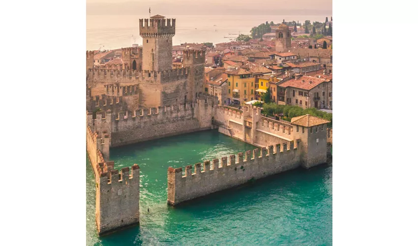 Lago de Garda: 25 minutos en barco por la península desde Sirmione