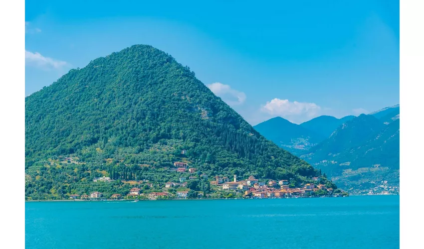 Lago d'Iseo e Franciacorta: tour guidato da Milano + degustazione di vini