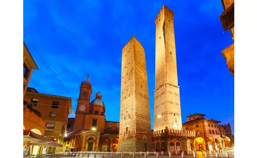 bologna-torri-emilia-romagna-gettyimages.jpg