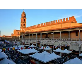 c_ra,2017,faenza,piazza_del_popolo_piazza_della_liberta_piazzetta_della_legna,w,21855,cinzia_sartoni